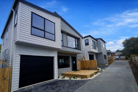 Photo of property in 11 Portadown Avenue, Pakuranga Heights, Auckland, 2010