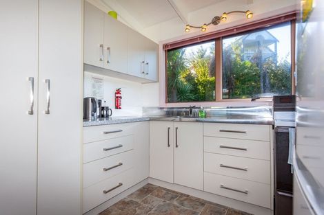 Photo of property in 18 Daphne Road, Tairua, 3508