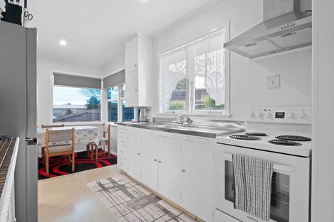 Photo of property in 53 Collins Road, Melville, Hamilton, 3206