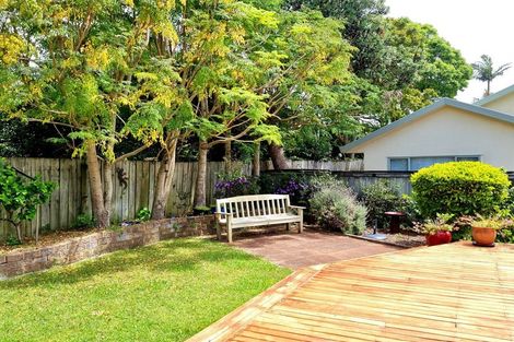 Photo of property in 15 Palmgreen Court, Stanmore Bay, Whangaparaoa, 0932