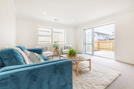 Photo of property in 27 Farnworth Terrace, Churton Park, Wellington, 6037