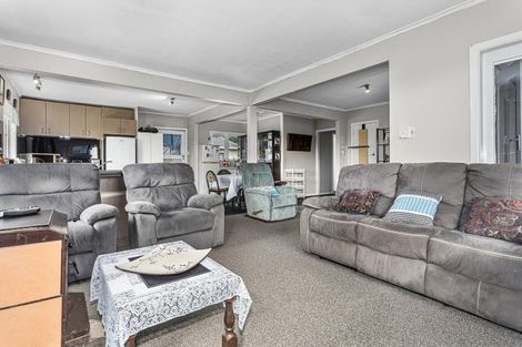 Photo of property in 46 College Road, Edgecumbe, 3120