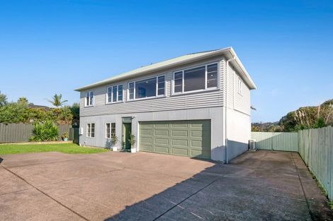 Photo of property in 8a Melandra Road, Stanmore Bay, Whangaparaoa, 0932