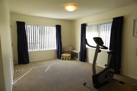 Photo of property in 2/15 Bass Street, West Harbour, Auckland, 0618