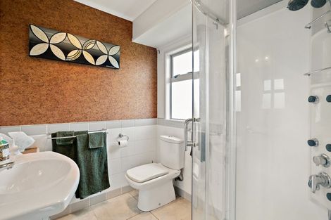 Photo of property in 12 Redwings Close, Whitianga, 3510