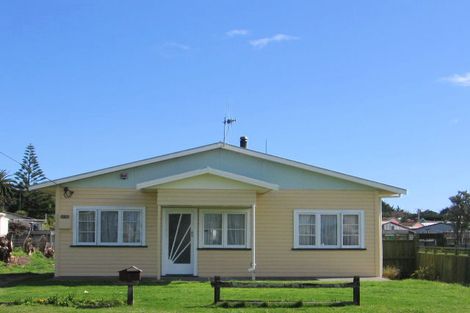 Photo of property in 6 Thomas Place, Foxton Beach, Foxton, 4815