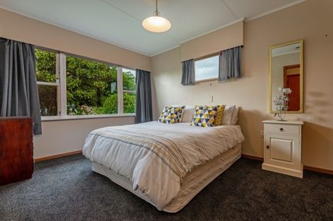 Photo of property in 86 Wikiriwhi Crescent, Awapuni, Palmerston North, 4412