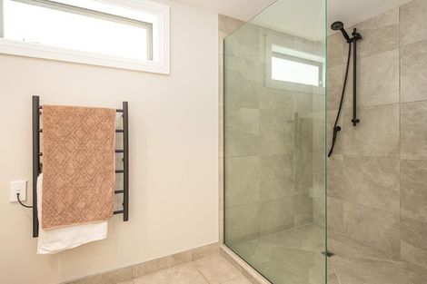 Photo of property in 76 Hawke Street, New Brighton, Christchurch, 8083