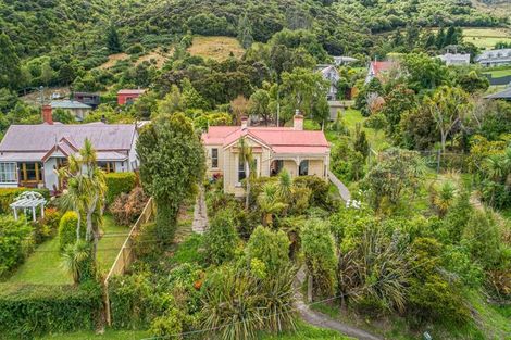 Photo of property in 49 Kauri Street, Ravensbourne, Dunedin, 9022