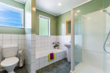 Photo of property in 90 Monarch Avenue, Hillcrest, Auckland, 0627