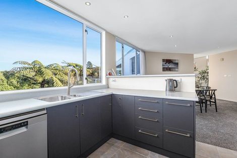 Photo of property in 73 Viewmont Drive, Harbour View, Lower Hutt, 5010