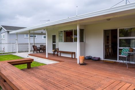 Photo of property in 15 Wood Street, Greytown, 5712