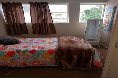 Photo of property in 3d Mountain Road, Mount Wellington, Auckland, 1060