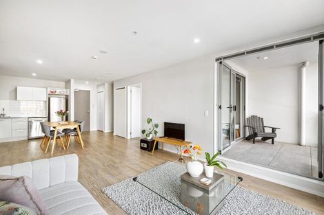 Photo of property in Norfolk Apartments, 305/19 Bute Road, Browns Bay, Auckland, 0630