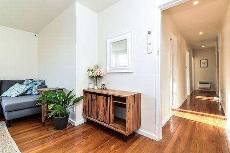 Photo of property in 12 Holland Road, Fairfield, Hamilton, 3214