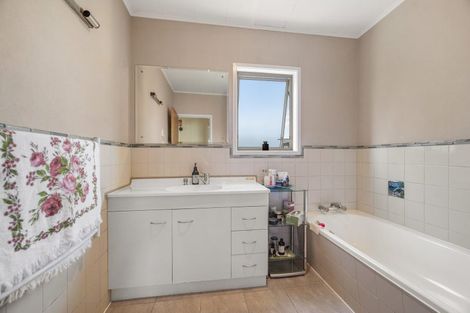 Photo of property in 138 Kawaha Point Road, Kawaha Point, Rotorua, 3010