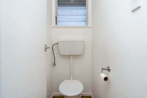 Photo of property in 21 Arlette Place, Massey, Auckland, 0614