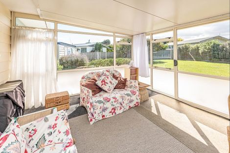 Photo of property in 106 Hinau Street, Castlecliff, Whanganui, 4501