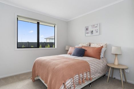 Photo of property in 1 Ridge Drive, Omokoroa, 3114