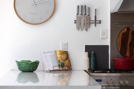 Photo of property in 37 Tainui Street, Somerfield, Christchurch, 8024