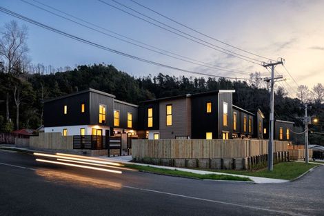 Photo of property in 9/3 Raukawa Street, Stokes Valley, Lower Hutt, 5019