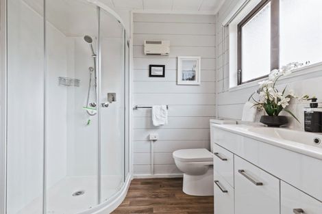 Photo of property in 13 Silich Street, Acacia Bay, Taupo, 3330