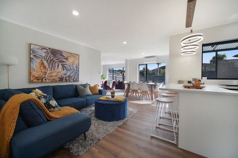 Photo of property in 323 Mahia Road, Weymouth, Auckland, 2103