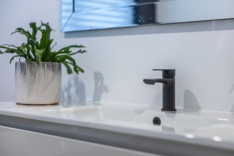 Photo of property in 24 Tower Crescent, Durie Hill, Whanganui, 4500