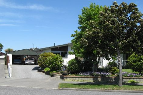 Photo of property in 27 Delaware Crescent, Russley, Christchurch, 8042