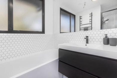 Photo of property in 10 Kivell Street, Ranui, Porirua, 5024