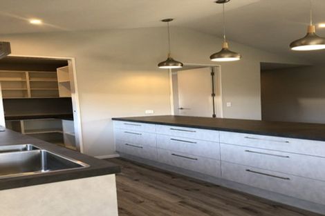 Photo of property in 5 Tussle Grove, Halswell, Christchurch, 8025