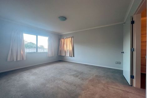 Photo of property in 5 Swain Grove, Riverstone Terraces, Upper Hutt, 5018