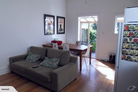 Photo of property in 21 Wright Street, Mount Cook, Wellington, 6021