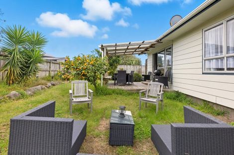 Photo of property in 1/1216 Papamoa Beach Road, Papamoa Beach, Papamoa, 3118