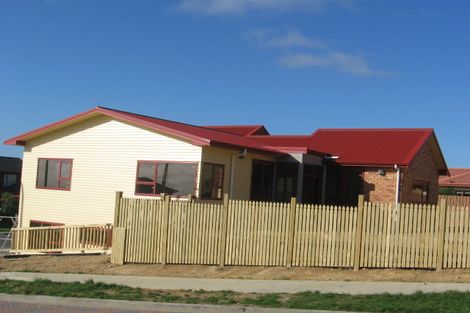 Photo of property in 1 Comber Place, Johnsonville, Wellington, 6037