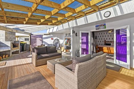 Photo of property in 51 Nash Parade, Foxton Beach, Foxton, 4815