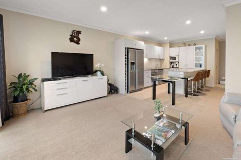 Photo of property in 8/128 Stancombe Road, Flat Bush, Auckland, 2016