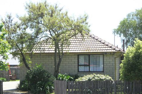 Photo of property in 83 Farquhars Road, Redwood, Christchurch, 8051