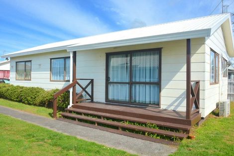 Photo of property in 4/29 Aeronautic Road, Takanini, 2112