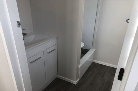 Photo of property in 12-14 Hinau Place, Cloverlea, Palmerston North, 4412