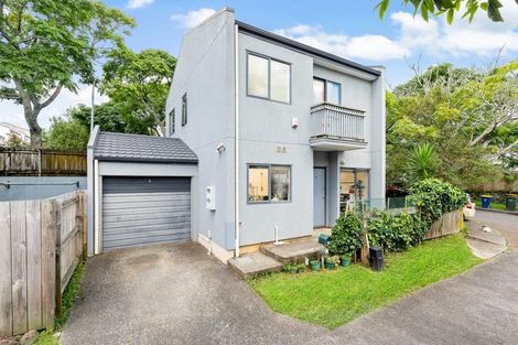 Photo of property in 1 Sun Place, Henderson, Auckland, 0612