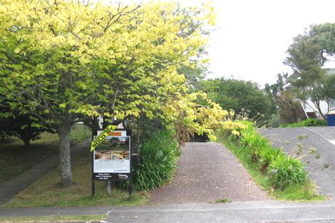 Photo of property in 41 Park Hill Road, Birkenhead, Auckland, 0626