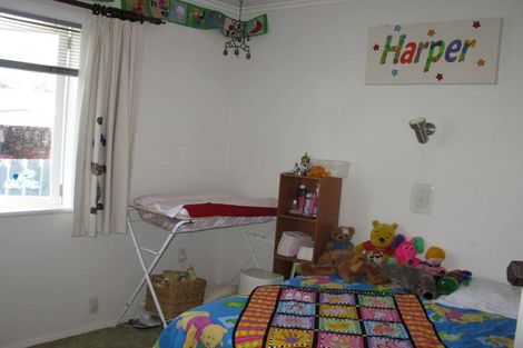 Photo of property in 11 Scott Road, Papakura, 2110