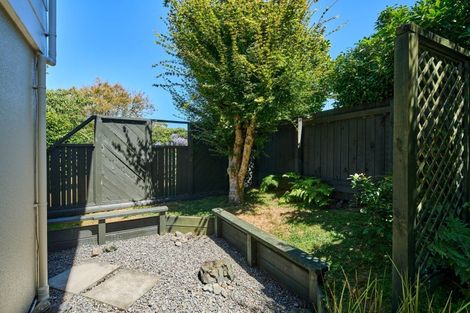 Photo of property in 8 Ross Grove, Paraparaumu, 5032