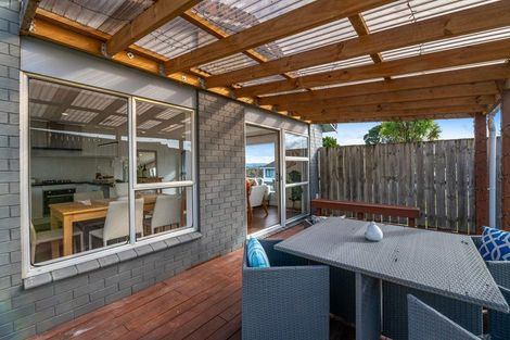 Photo of property in 1/4 Clare Place, Glenfield, Auckland, 0629
