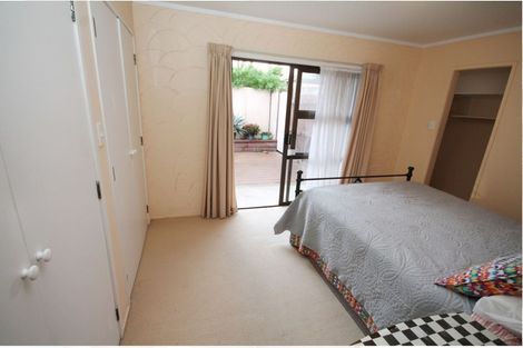 Photo of property in 563 Weymouth Road, Weymouth, Auckland, 2103