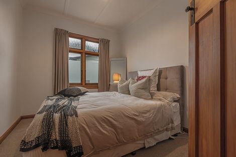 Photo of property in 10 Mahoe Avenue, Takaro, Palmerston North, 4410