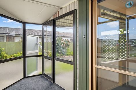 Photo of property in 2/508 Saint Aubyn, Hastings, 4122