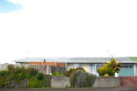Photo of property in 9 Barrett Street, Westown, New Plymouth, 4310