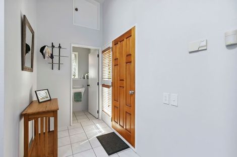 Photo of property in 3 Countess Close, Maupuia, Wellington, 6022